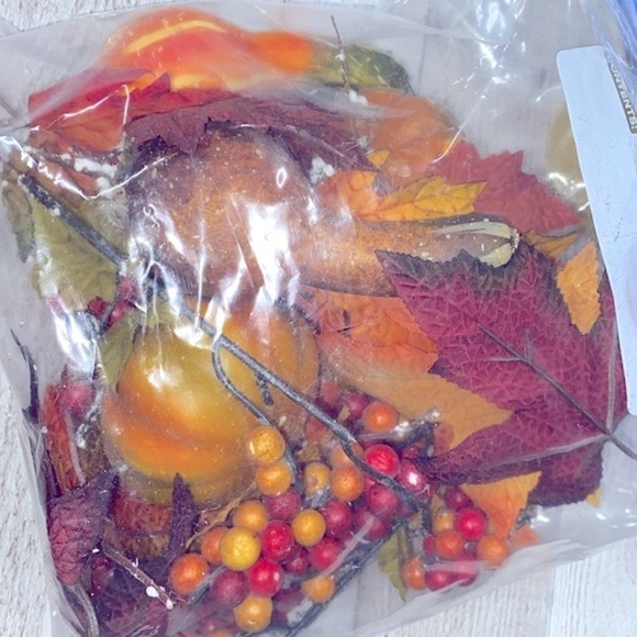 Fall decorating leaves, pumpkins craft bundle - Picture 3 of 4